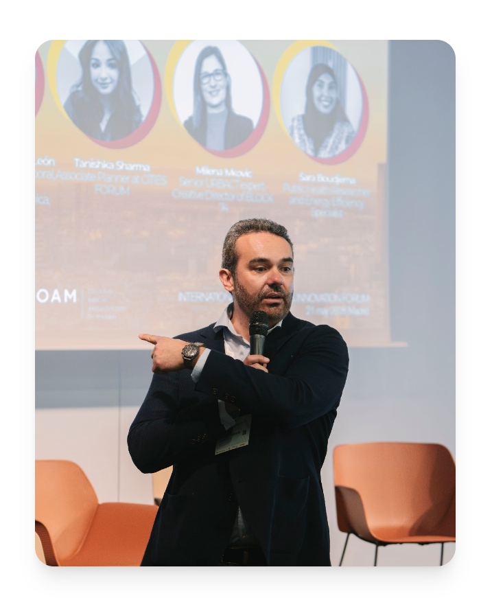Jaime Ruiz Huescar, Program Director, speaking during the Madrid wrap-up